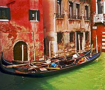 ホテル Al Pozzo 3*